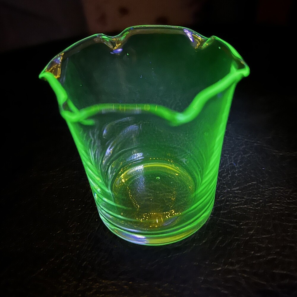 VTG Green Uranium Vaseline Glass Shot Glass Glow Retro Barware 2.25' Pour Cup